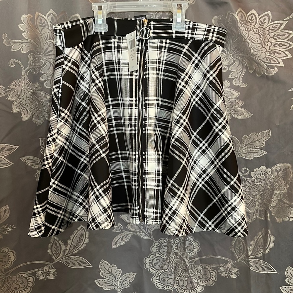 BLK WHT plaid o ring skater skirt medium